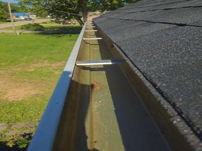 Clean gutters after cleaning